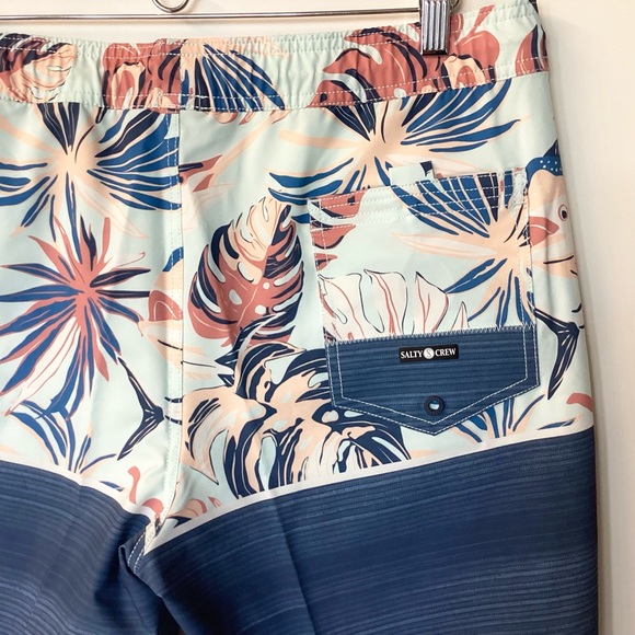 NWT Salty Crew Tandem 18” Boardshorts - Palm Leaf Print - L - Picture 6 of 8